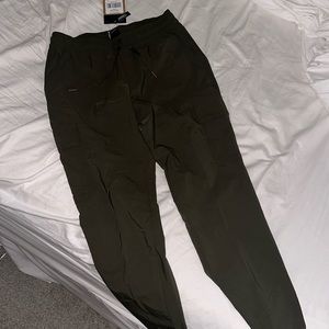 North Face, lightweight pants with cargo pockets